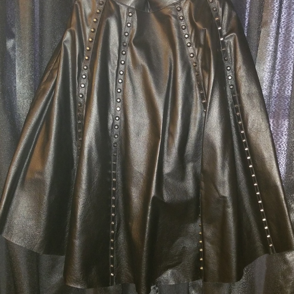 NWT bebe asymmetrical leather skirt - Picture 3 of 5